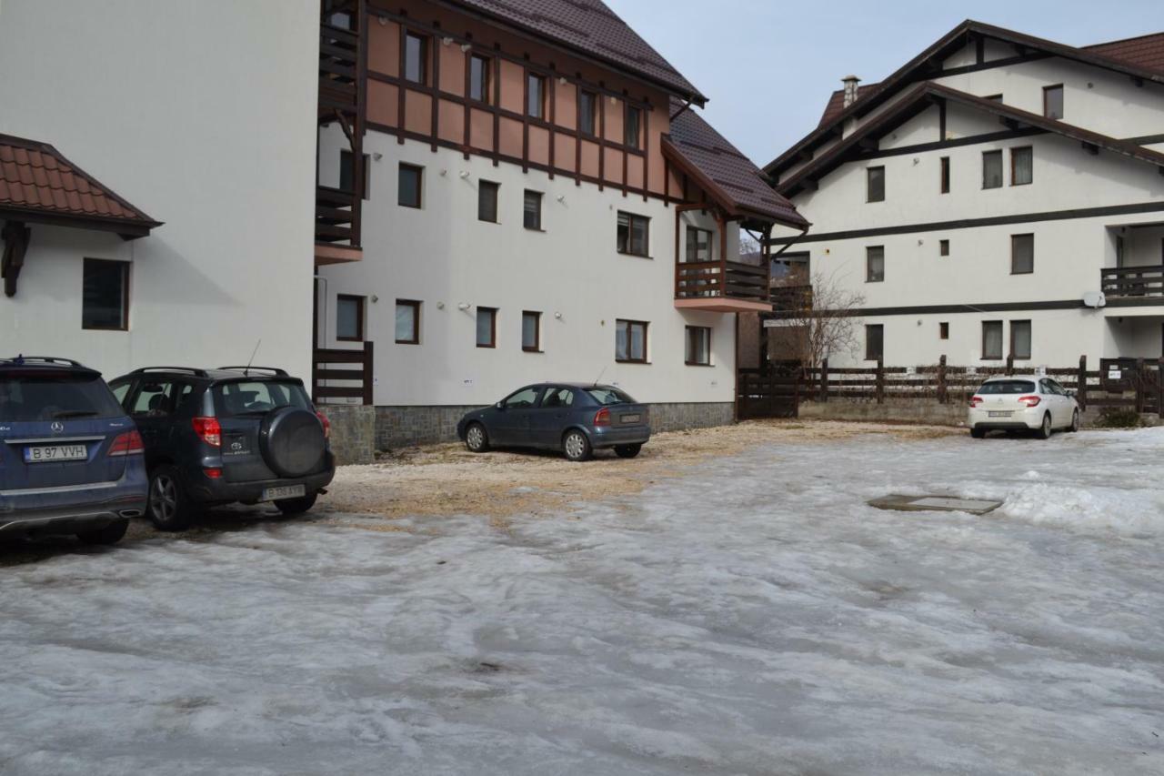 Apartament Golden Rose 1 Буштени Экстерьер фото